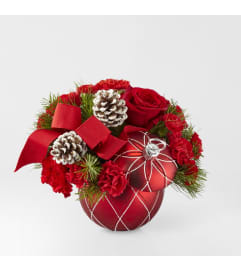 The FTD® Making Spirits Bright™ Bouquet. An arrangement by Flamingo Floral and Gifts.