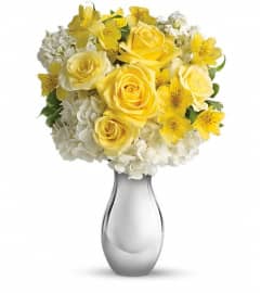 Teleflora's So Pretty Bouquet. An arrangement by Pompano Beach Floral.