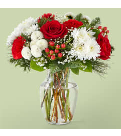 Chance of Flurries Bouquet. An arrangement by Pierson's Flower Shop and Greenhouses.