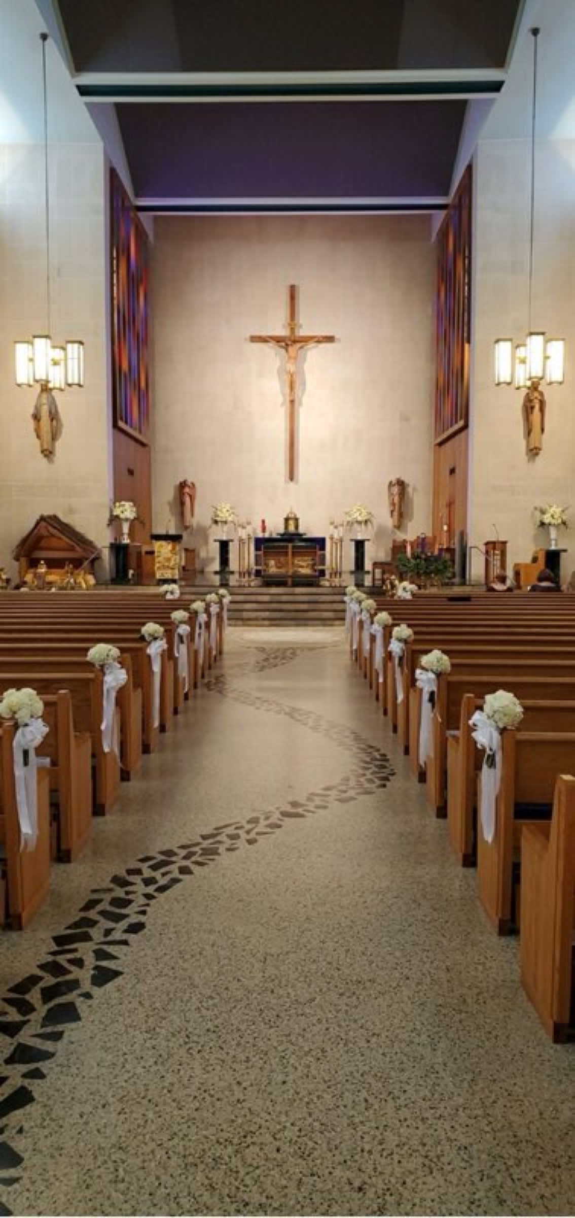 Wedding flowers by Sicola's Florist