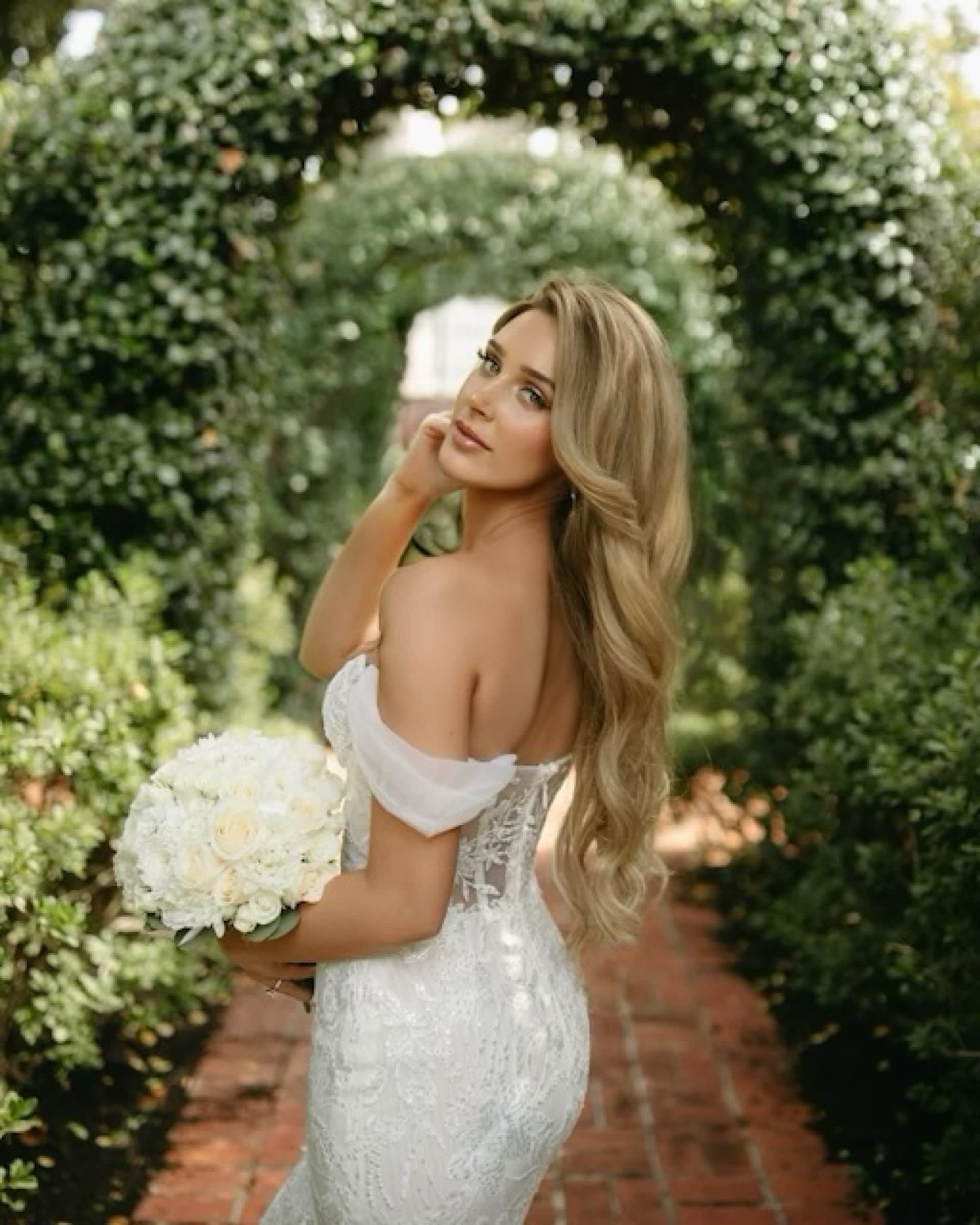 Wedding flowers by Sicola's Florist