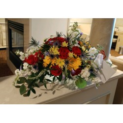 Centerpiece in reds and yellows Award: Centerpiece in reds and yellows