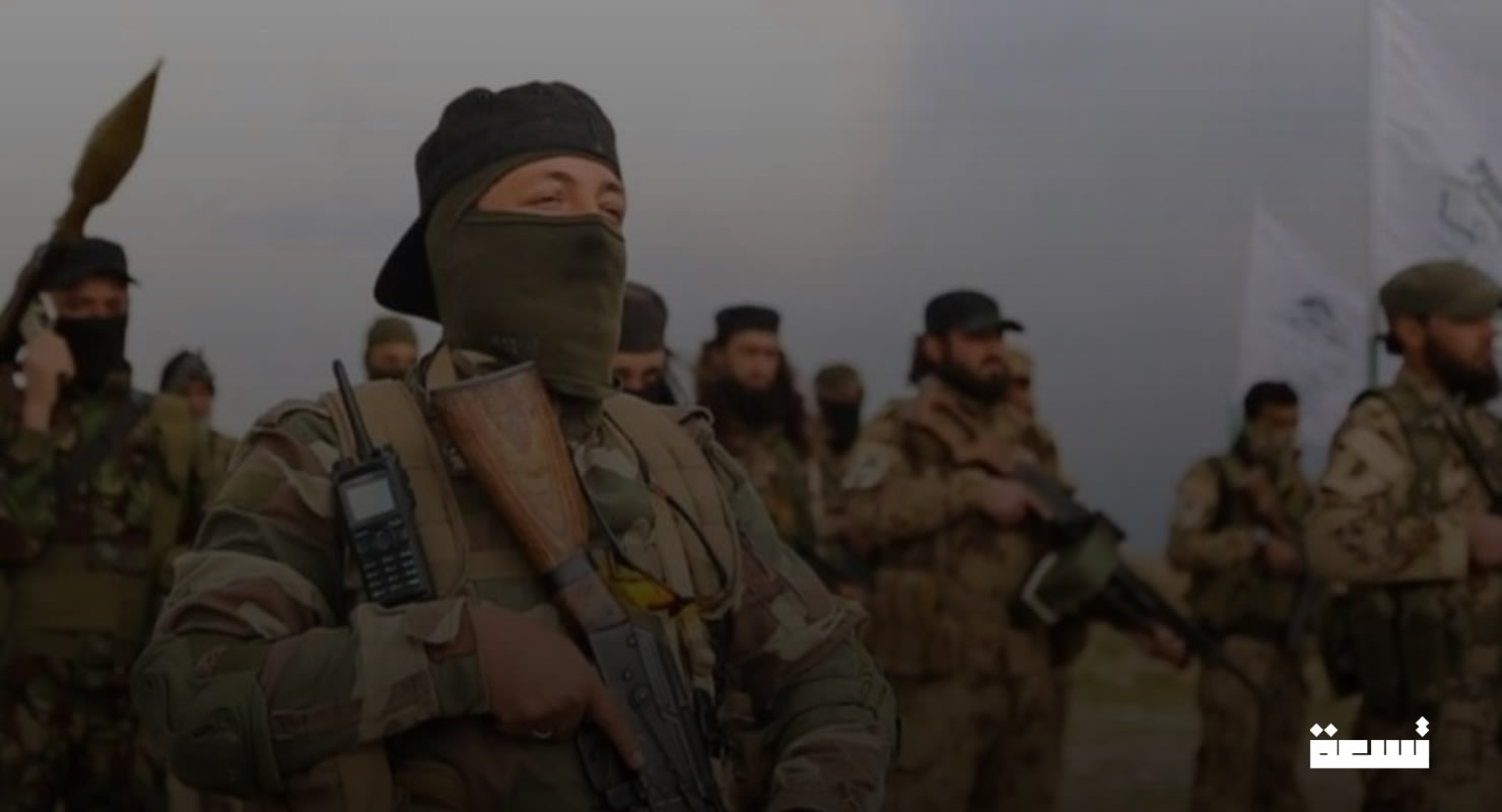 Die "Volksmobilisierungseinheiten" haben ihre Kräfte an der irakisch-syrischen Grenze verstärkt, was im Zusammenhang mit der starken Präsenz der syrischen Verteidigungsministeriumstruppen in der Provinz Deir ez-Zor nahe der Grenze steht.