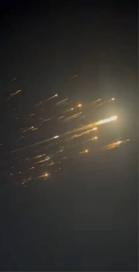 SpaceX'ye ait "Starship" roketinin yeni bir test uçuşu sırasında patlaması.