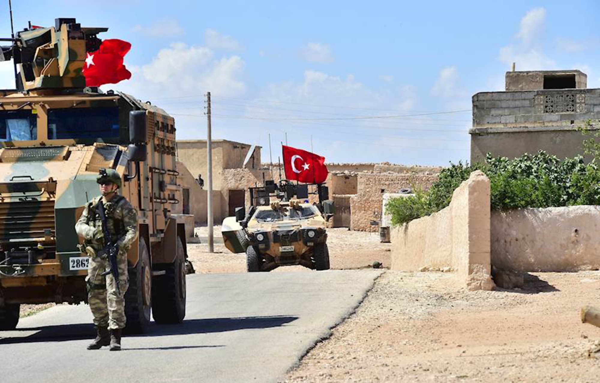 Türkische Beamte: Wir setzen die Bewertung der Einrichtung eines Trainingslagers zur Stärkung der Fähigkeiten der syrischen Armee fort.