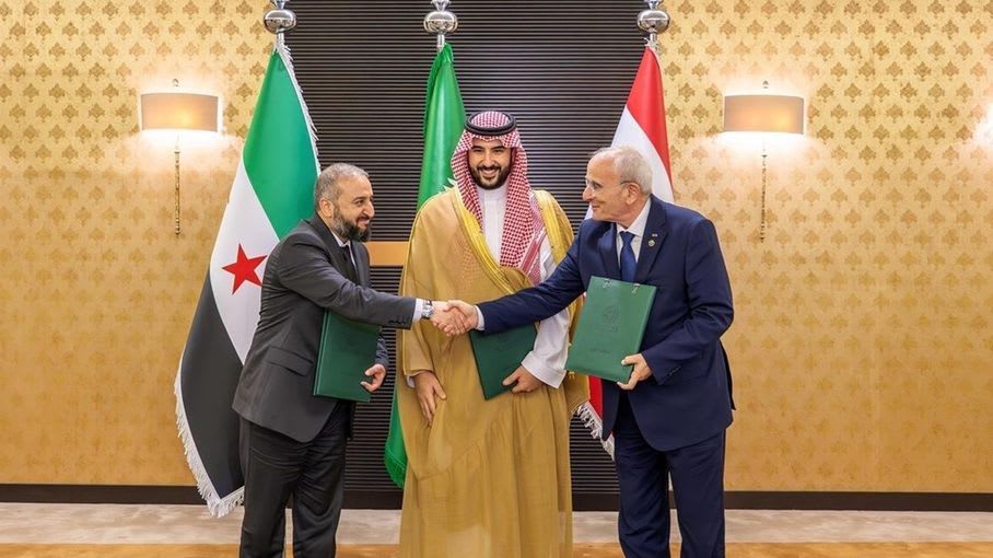 Die Verteidigungsminister von Libanon und Syrien unterzeichnen eine Vereinbarung zur Grenzfestlegung unter Vermittlung Saudi-Arabiens.