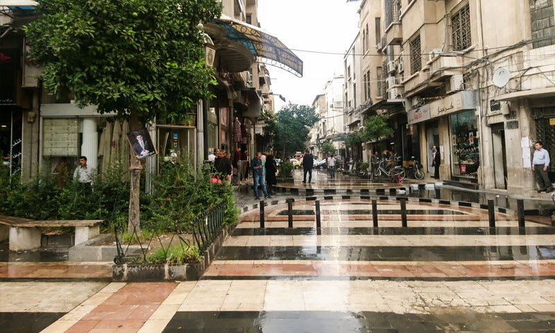Ambiente lluvioso y temperaturas bajas durante las vacaciones del Eid al-Fitr.