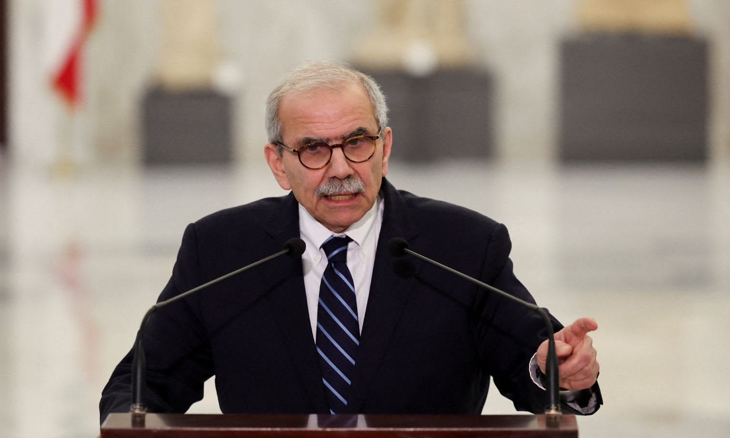 The Lebanese Prime Minister expresses a desire to hold talks in Syria.