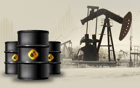 Oil records its worst weekly performance in months due to Trump's tariffs and OPEC+ supply expansion.
