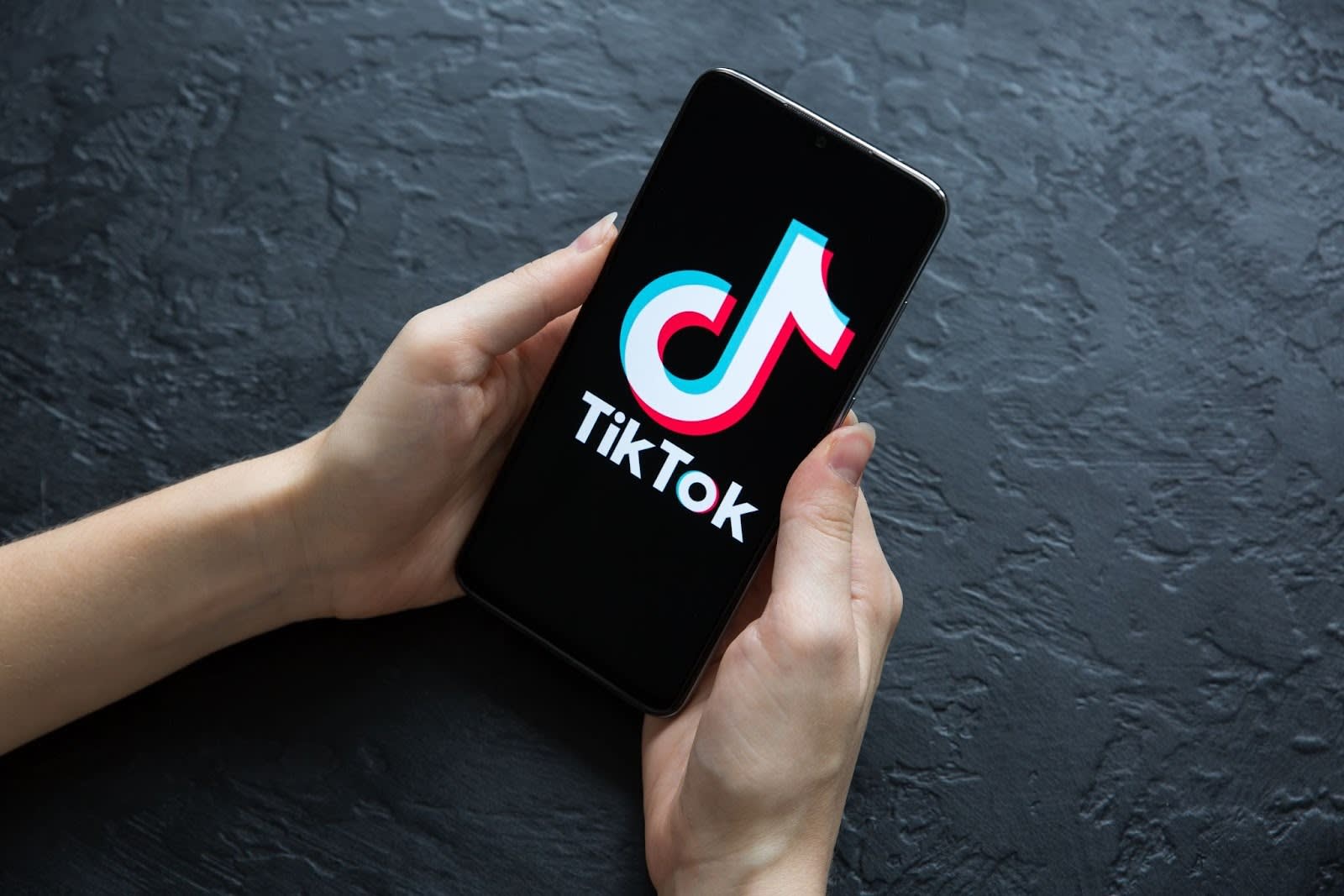 Amazon cherche à acquérir TikTok avant l'expiration du délai fixé pour l'achat.