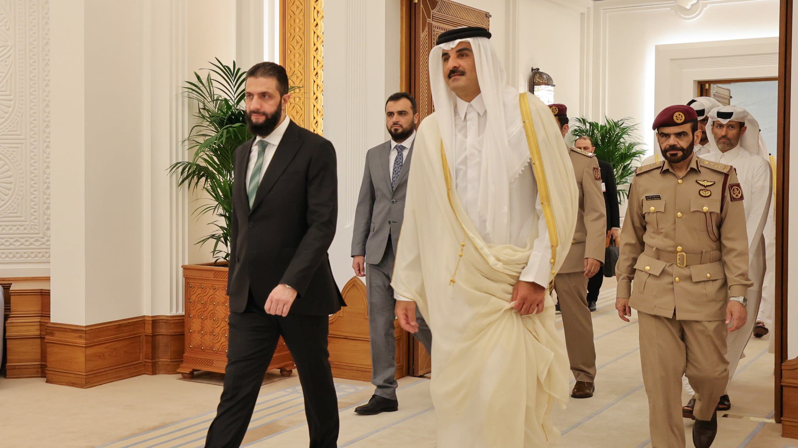 امیر قطر: "خوشحالیم از بازدید رئیس سوریه احمد الشرع و گفتگوهایی که شامل حوزه‌های مختلف همکاری دوجانبه بود."