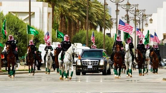 La tournée de Trump au Moyen-Orient commence à Riyad : Partenariats stratégiques et grandes discussions.