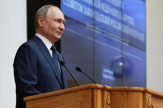 Putin kündigt eine dreitägige Waffenruhe im Krieg gegen die Ukraine an, anlässlich des 80. Jahrestages des Sieges im Zweiten Weltkrieg.