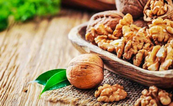چگونه گردو از سرطان روده بزرگ محافظت میکند؟ جزئیات را در اختیارتان قرار میدهم.