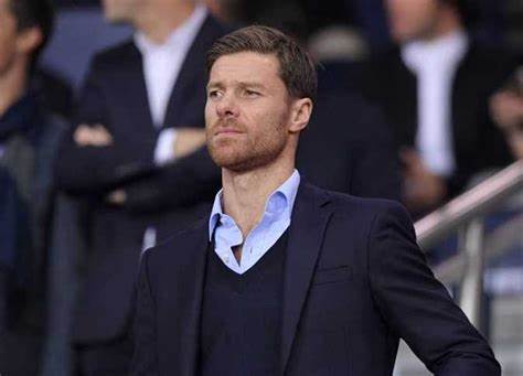 Bayer Leverkusen se prepara para la salida de su entrenador Xabi Alonso y su jugador Florian Wirtz.