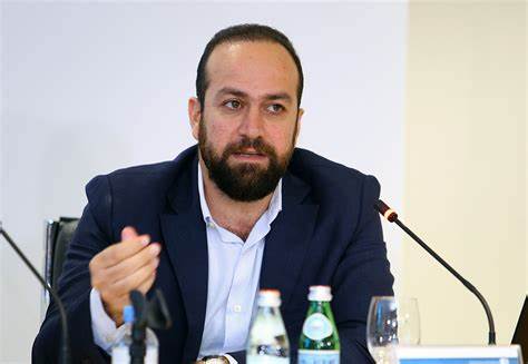 שר الإعلام السوري: الحكومات العربية والصديقة يمكن أن تمد يد العون لسوريا لبدء إعادة الإعمار