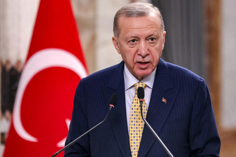 أردوغان: سيكون من النادر تعيين أمناء للبلديات إذا حلت جماعة حزب العمال الكردستاني نفسها