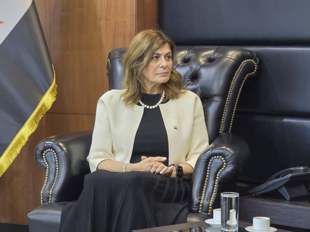 שרת הרווחה והעבודה: הסרת העונשין היא צעד קדימה לפתיחת שחר חדש שיחזיר לסוריה את ביטחונה, יציבותה וכבודה