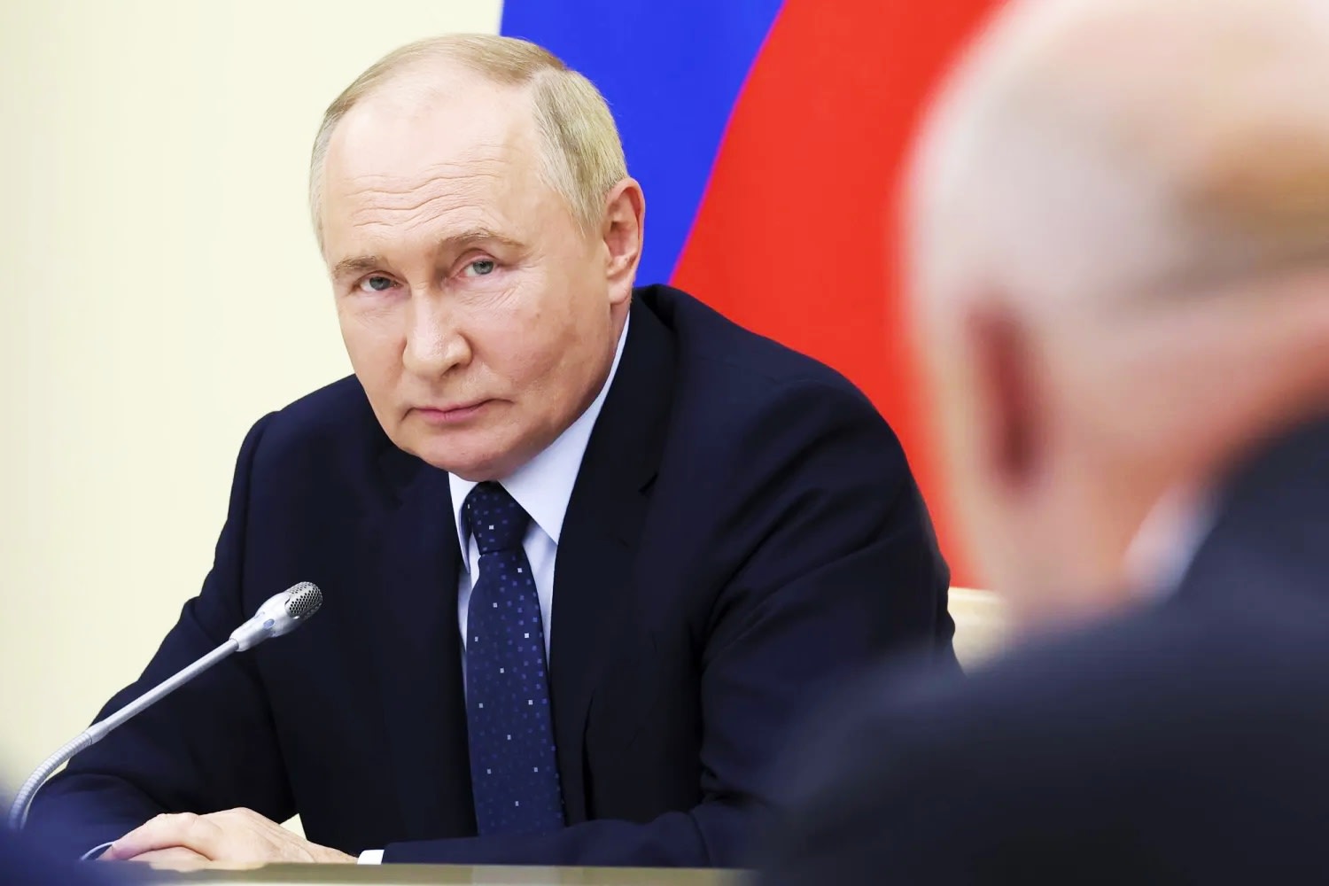 Putin'ın İstanbul'daki Ukrayna görüşmelerinden uzak kalması tartışmalara yol açıyor.