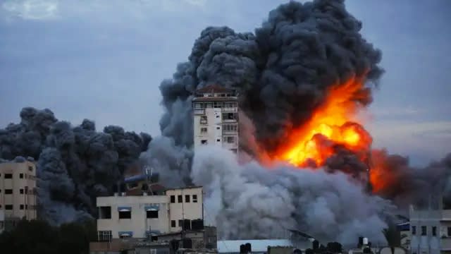 תקיפות ישראליות גורמות לנפילת מעל 170 פלסטינים בתקיפה ישראלית מתמדת על עזה