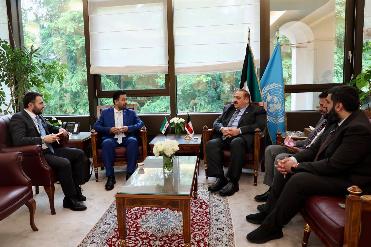 The Syrian Minister of Health discusses with his Kuwaiti counterpart ways to enhance cooperation in the health sector.