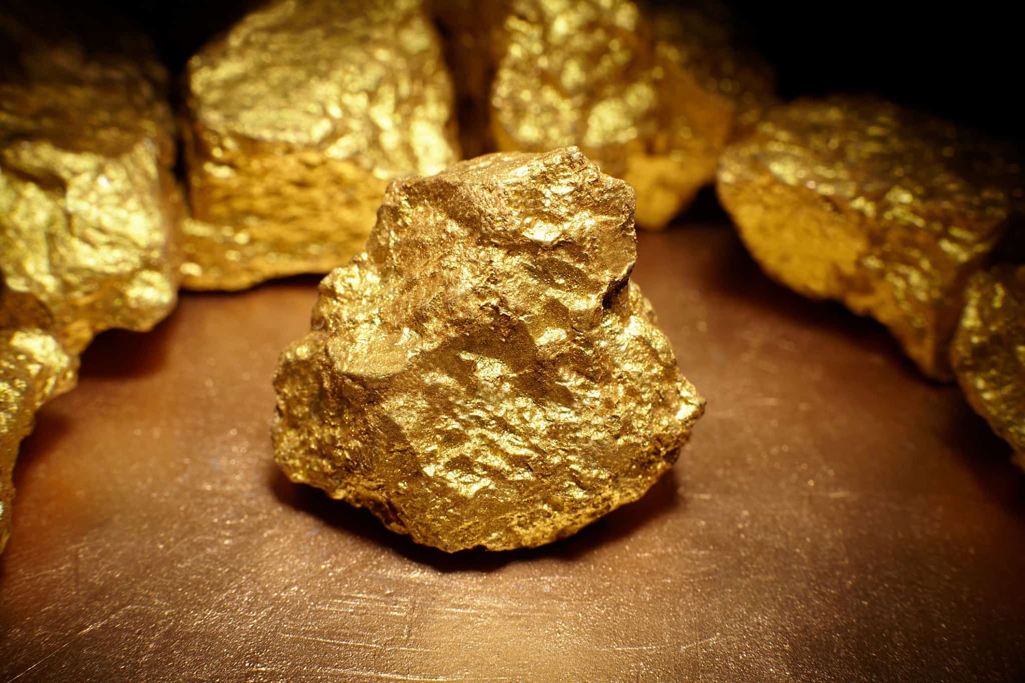 Gold is rising amid fears of worsening US debt and weak demand for treasury bonds.