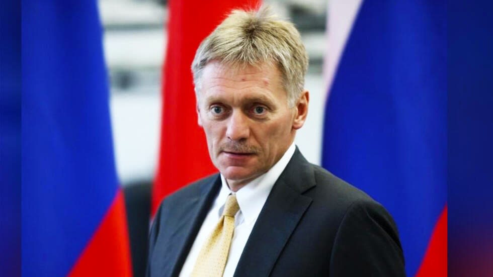 Le Kremlin répond aux accusations de tergiversation et Trump s'engage à mettre fin au conflit russo-ukrainien.
