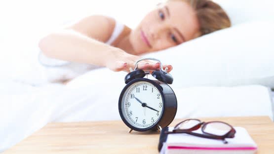 Le réveil soudain avant l'alarme... Qu'est-ce que cela révèle sur votre santé ?