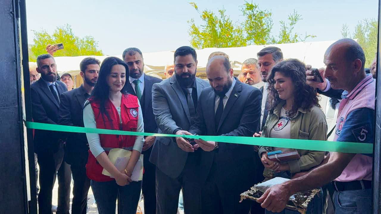 El ministro de Energía inaugura la estación "Tafriat Jdeitie" después de su rehabilitación en Tartous.