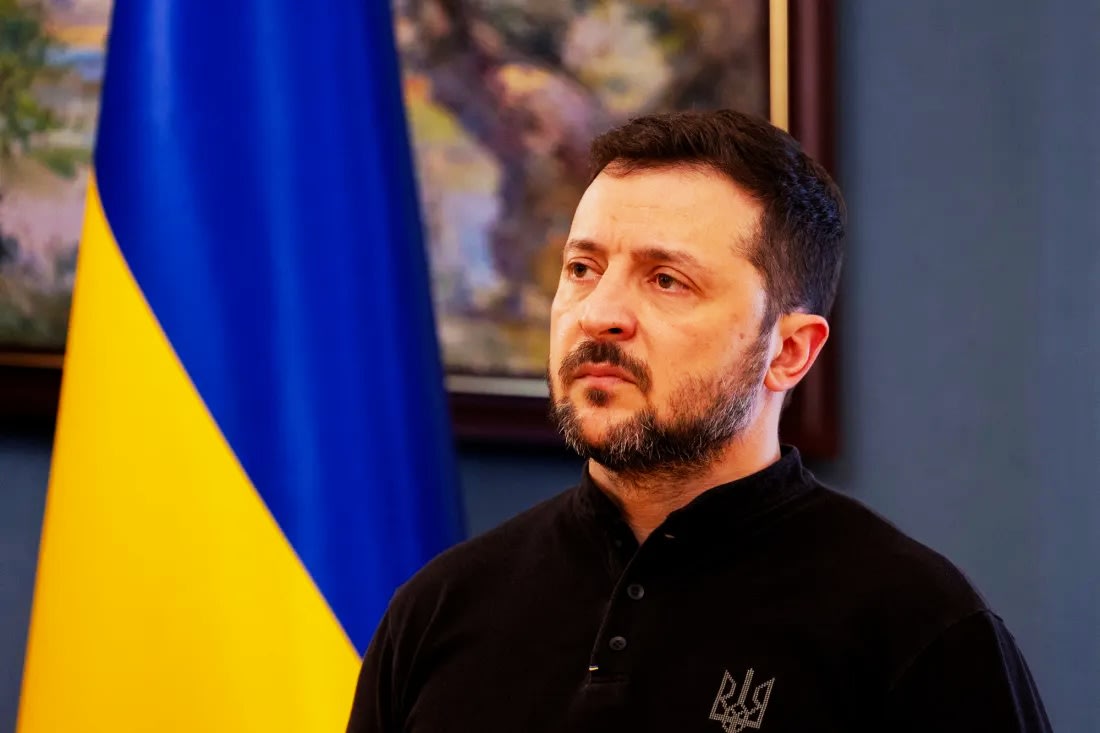 La Russie s'empare de villages ukrainiens et Zelensky accuse Poutine de planifier une nouvelle attaque.