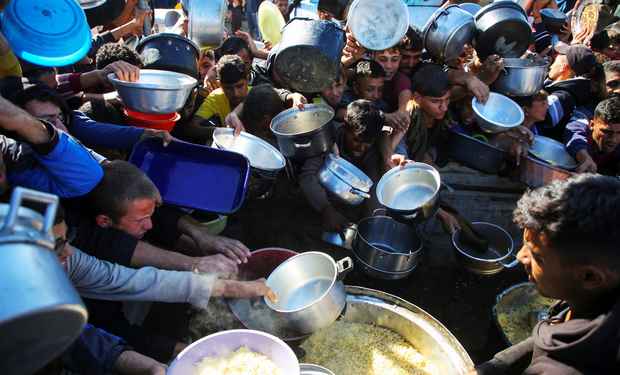 La crise à Gaza s'intensifie et l'organisation humanitaire de Gaza lance un nouveau plan de distribution.