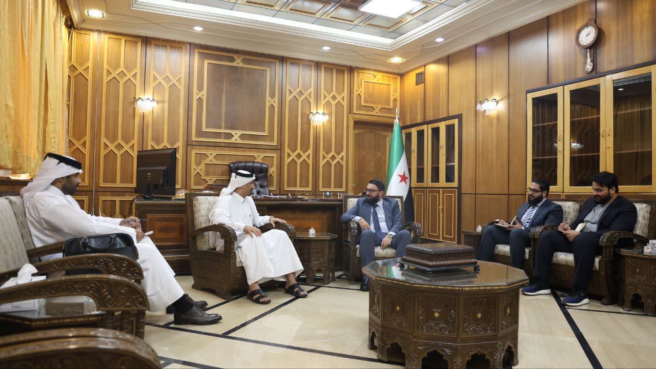 Le ministre de la Justice et le chargé d'affaires de l'ambassade du Qatar à Damas soulignent l'importance de renforcer la coopération juridique entre la Syrie et le Qatar.