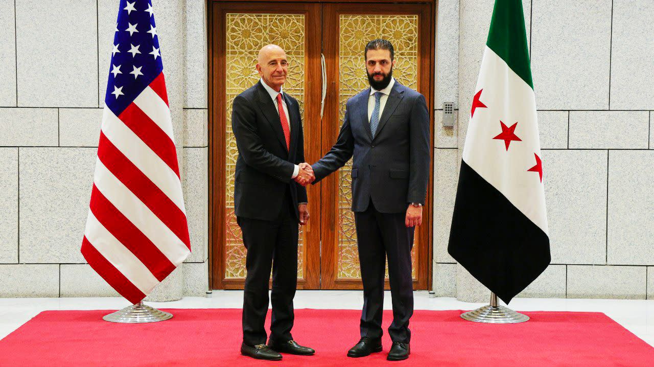 Siria firma el mayor acuerdo energético de su historia con la presencia del presidente sirio y el enviado estadounidense.