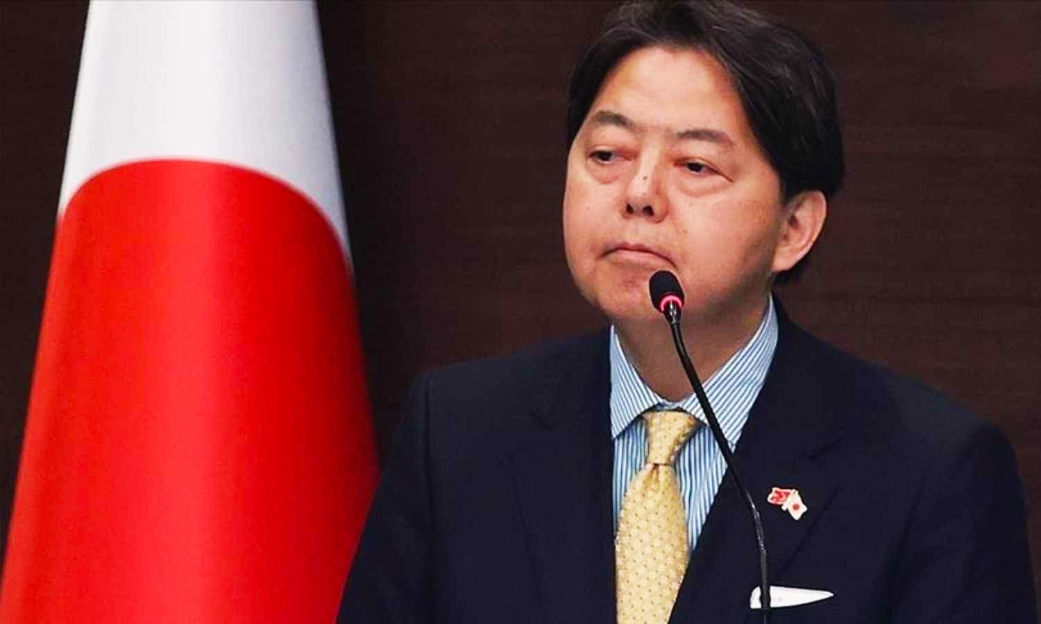 Japón levanta el congelamiento de los bancos sirios y anuncia su apoyo a los esfuerzos de reconstrucción.