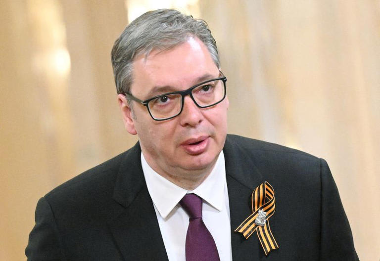 Aleksandar Vučić: Serbia y Rusia trabajarán juntas en cómo las municiones serbias llegan a Ucrania.