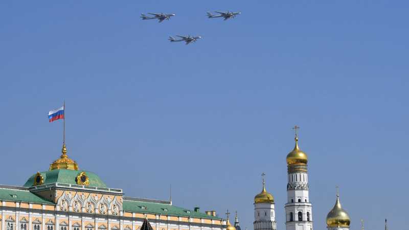 Tausende Kilometer von ihren Grenzen entfernt... Ukraine zielt auf russische Militärflugzeuge ab.