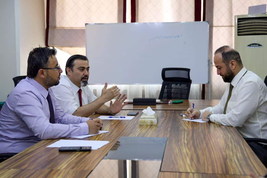 El Ministro de Información discute con el Ministro de Educación los mecanismos de cooperación conjunta en preparación para los exámenes de certificación general en Siria para el año 2025.