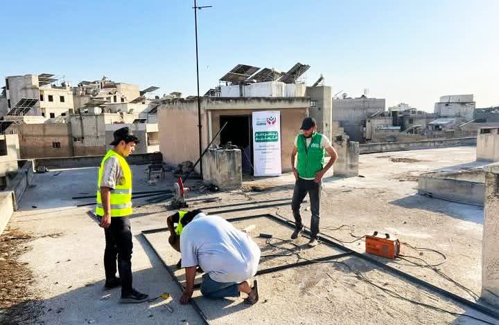 "Sınırsız Merhamet", Hama'da eğitimi 10 alternatif enerji sistemleri ile destekliyor.
