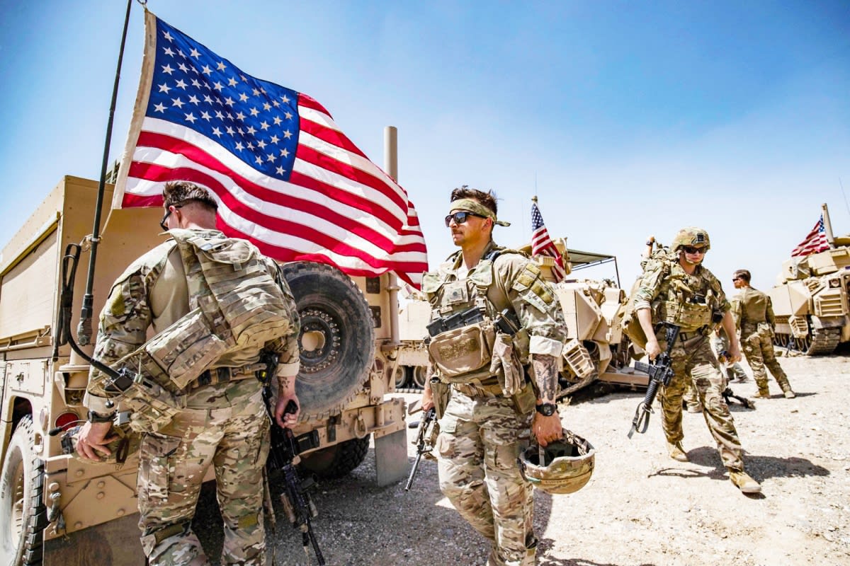 Retirada sorpresiva de Estados Unidos de Siria... Entrega de bases a las Fuerzas Democráticas Sirias y cambio en la estrategia.