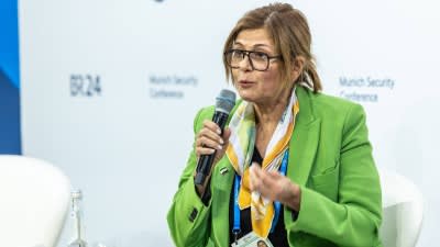 Durante su visita a Ginebra, la ministra Qubati se reúne con su homólogo turco.