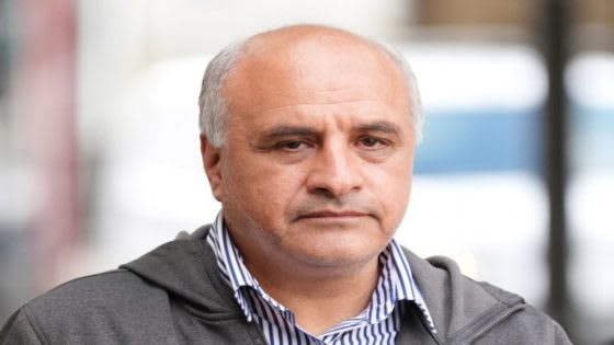 Un tribunal de Londres condena al incendiario del Corán británico por delitos de odio religioso.