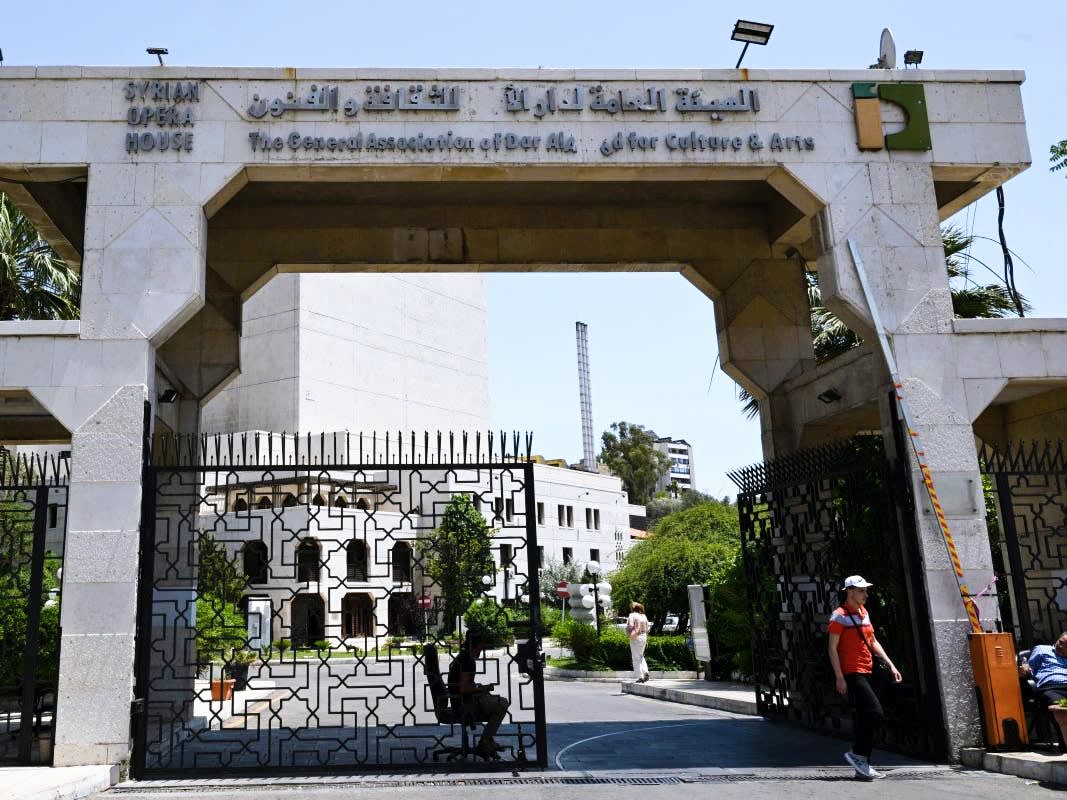 Opera Şam, sanatsal etkinliklerin durmasıyla birlikte isminin değiştirilmesini bekliyor.