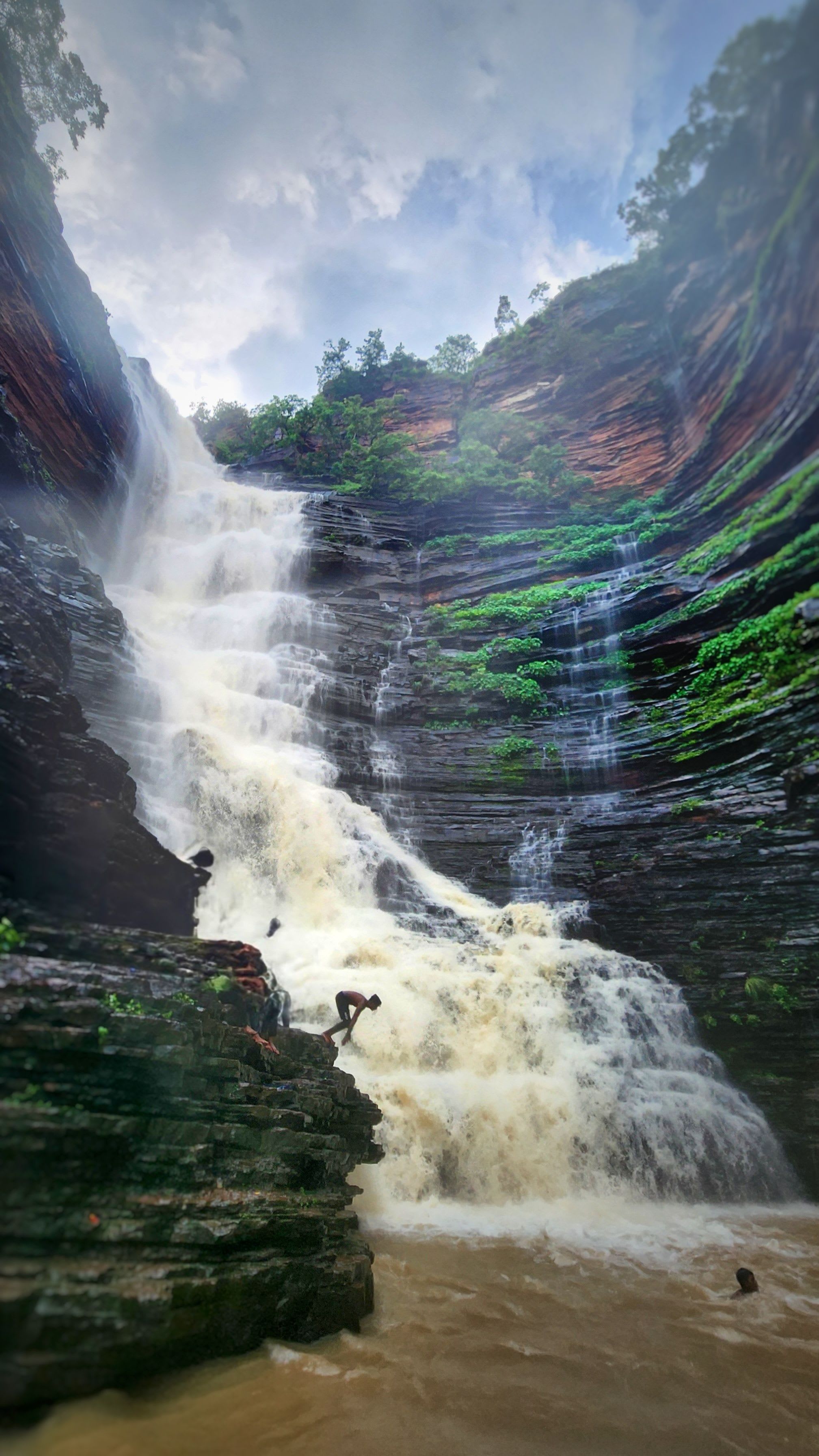 Meghalaya with Nongjrong and Krem Chympe — photo 1