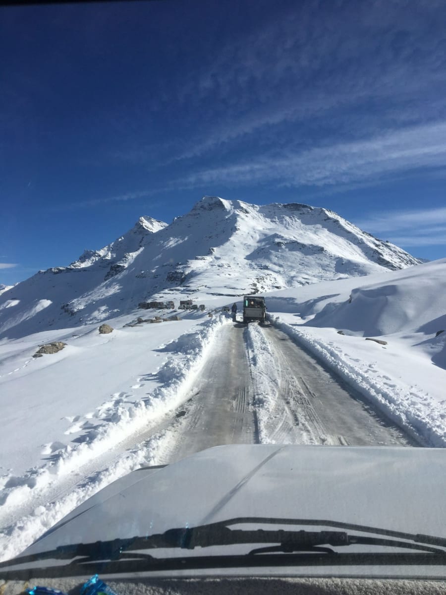Drive Through the Spectacular Himalayan Passes