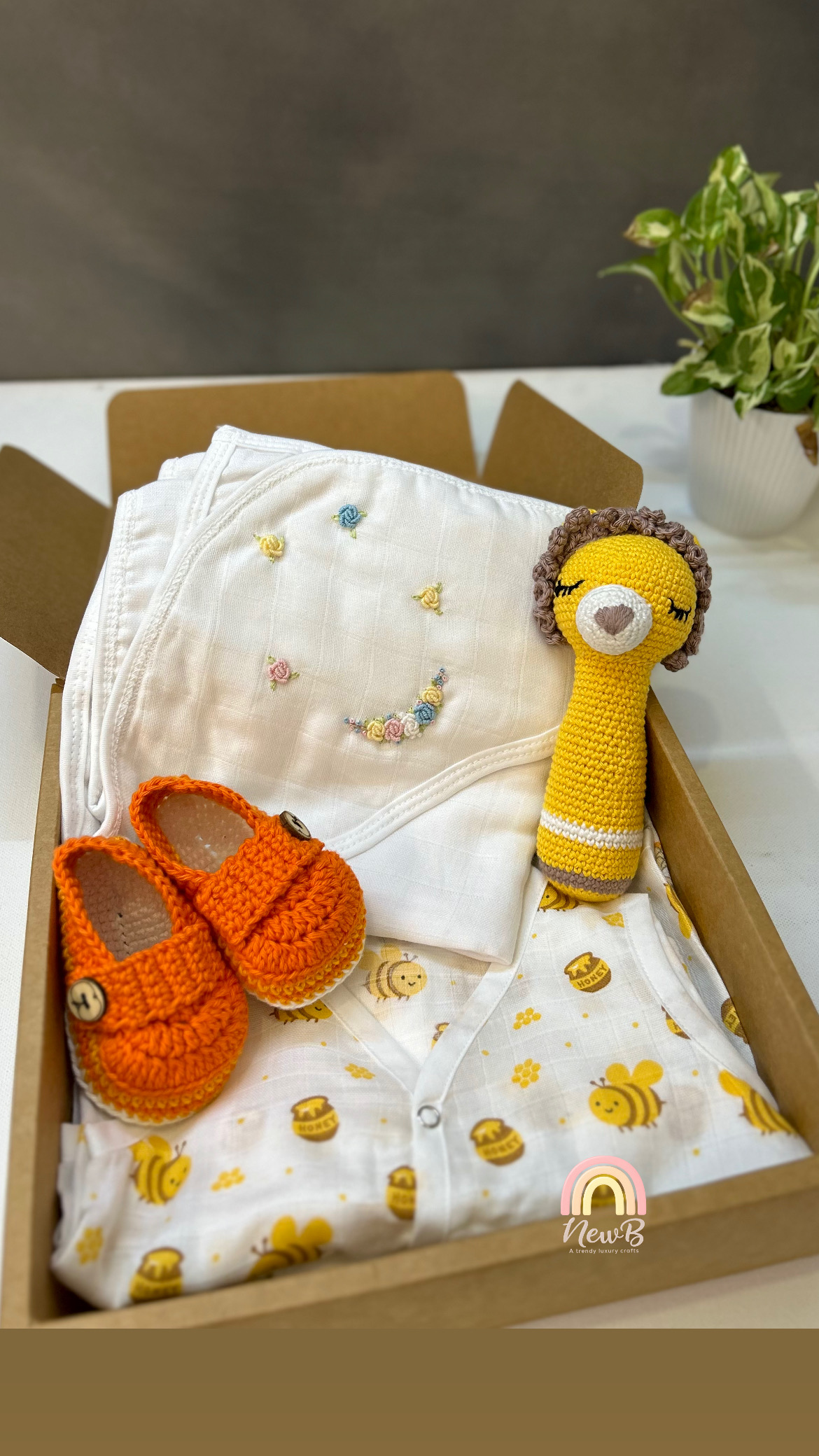 Little Roar Gift Set