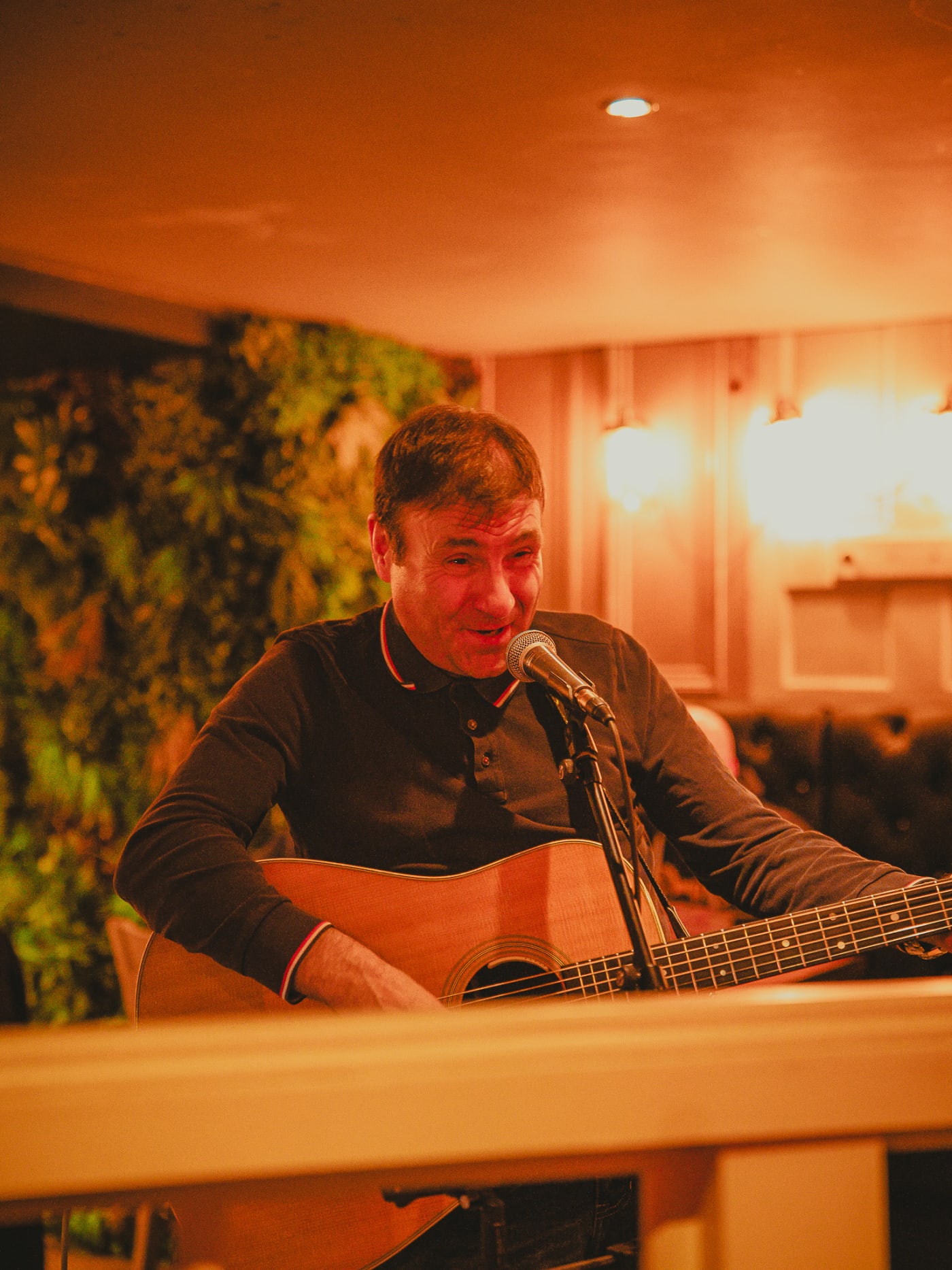 Live acoustic session at Newsroom Edinburgh