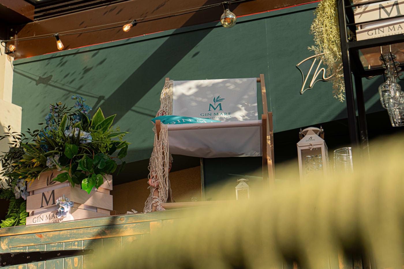 Table display with lanterns in The Courtyard at The Ship Inn