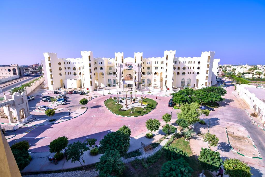 رويال لاجونز — 13