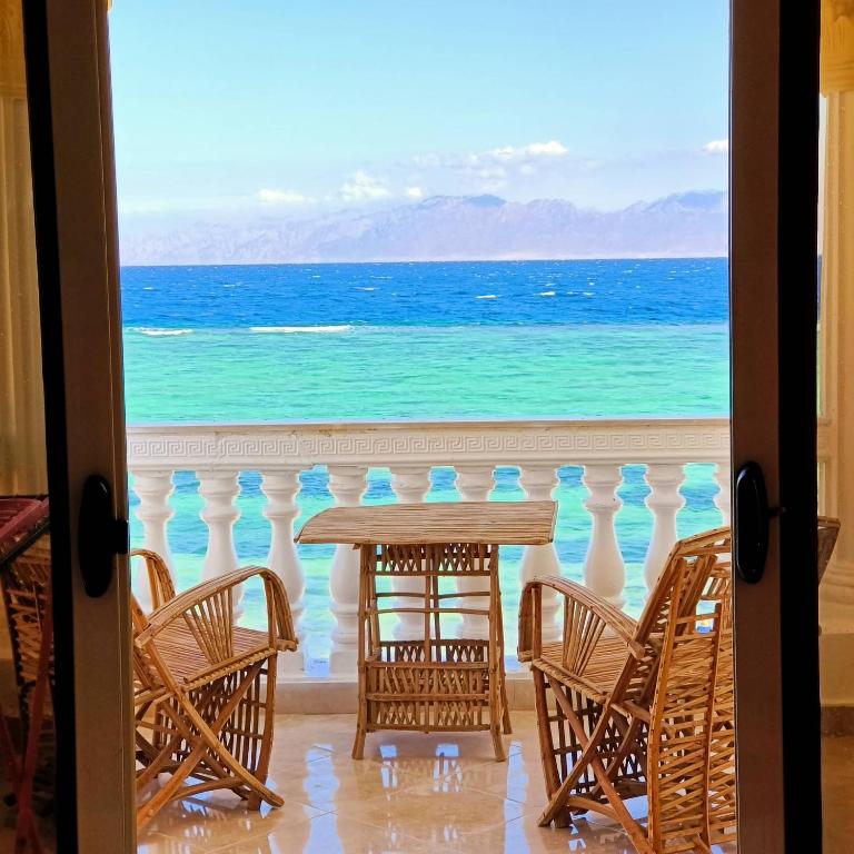 Lucky Palace — 1
