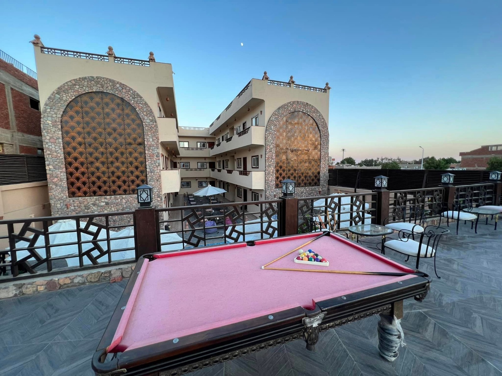 صن سيت — 8